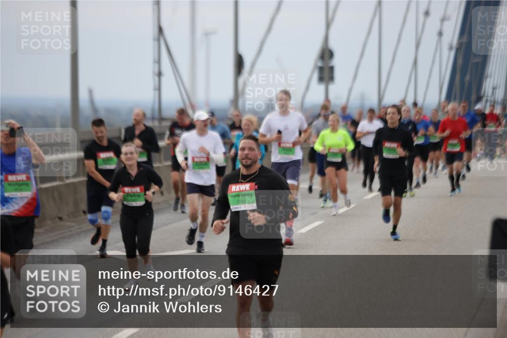 03.10.2025 - Köhlbrandbrückenlauf Jannik Wohlers http://msf.ph/oto/9146427 03.10.2025 15:49:07 Position 1 7762 meine-sportfotos.de