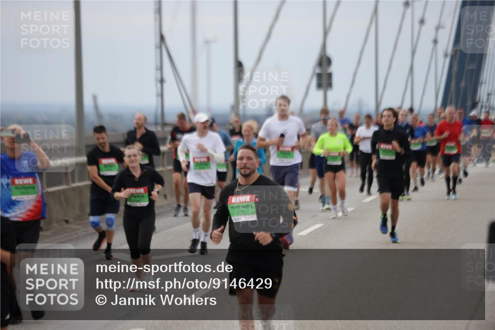 03.10.2025 - Köhlbrandbrückenlauf Jannik Wohlers http://msf.ph/oto/9146429 03.10.2025 15:49:08 Position 1 7762 meine-sportfotos.de