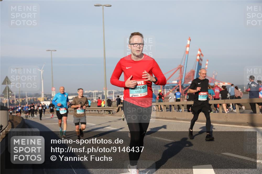 03.10.2025 - Köhlbrandbrückenlauf Yannick Fuchs http://msf.ph/oto/9146437 03.10.2025 08:36:26 Position 2 1107 meine-sportfotos.de