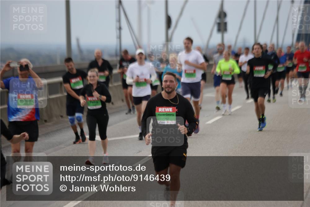 03.10.2025 - Köhlbrandbrückenlauf Jannik Wohlers http://msf.ph/oto/9146439 03.10.2025 15:49:08 Position 1 7762 meine-sportfotos.de