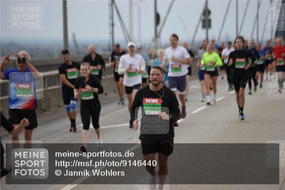 03.10.2025 - Köhlbrandbrückenlauf Jannik Wohlers http://msf.ph/oto/9146440 03.10.2025 15:49:08 Position 1 7762 meine-sportfotos.de