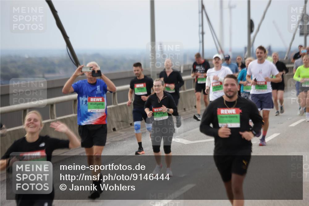 03.10.2025 - Köhlbrandbrückenlauf Jannik Wohlers http://msf.ph/oto/9146444 03.10.2025 15:49:09 Position 1 7910, 7326 meine-sportfotos.de