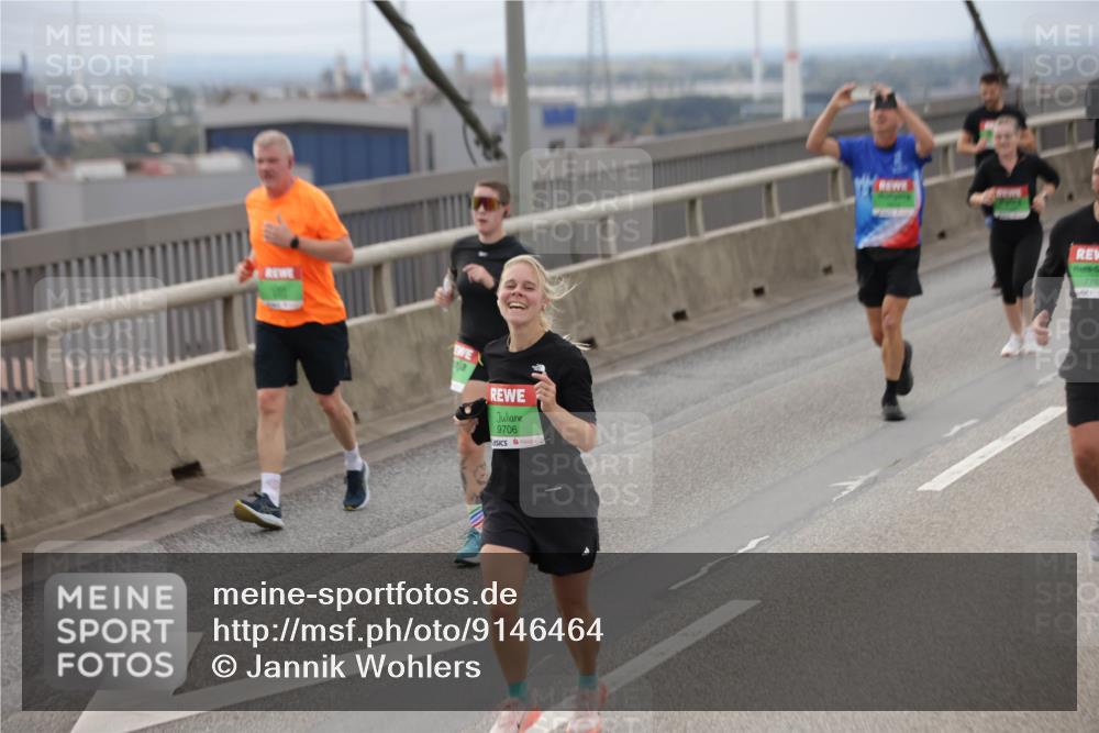 03.10.2025 - Köhlbrandbrückenlauf Jannik Wohlers http://msf.ph/oto/9146464 03.10.2025 15:49:10 Position 1 9706 meine-sportfotos.de