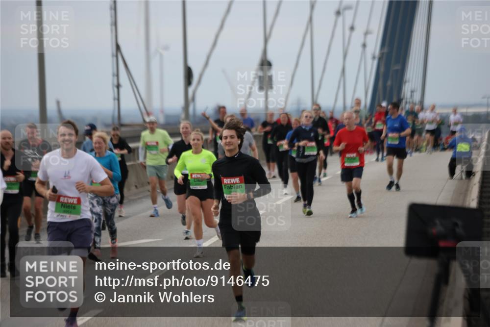 03.10.2025 - Köhlbrandbrückenlauf Jannik Wohlers http://msf.ph/oto/9146475 03.10.2025 15:49:12 Position 1 7774 meine-sportfotos.de