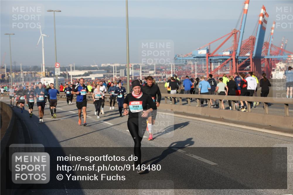03.10.2025 - Köhlbrandbrückenlauf Yannick Fuchs http://msf.ph/oto/9146480 03.10.2025 08:36:36 Position 2 1114 meine-sportfotos.de