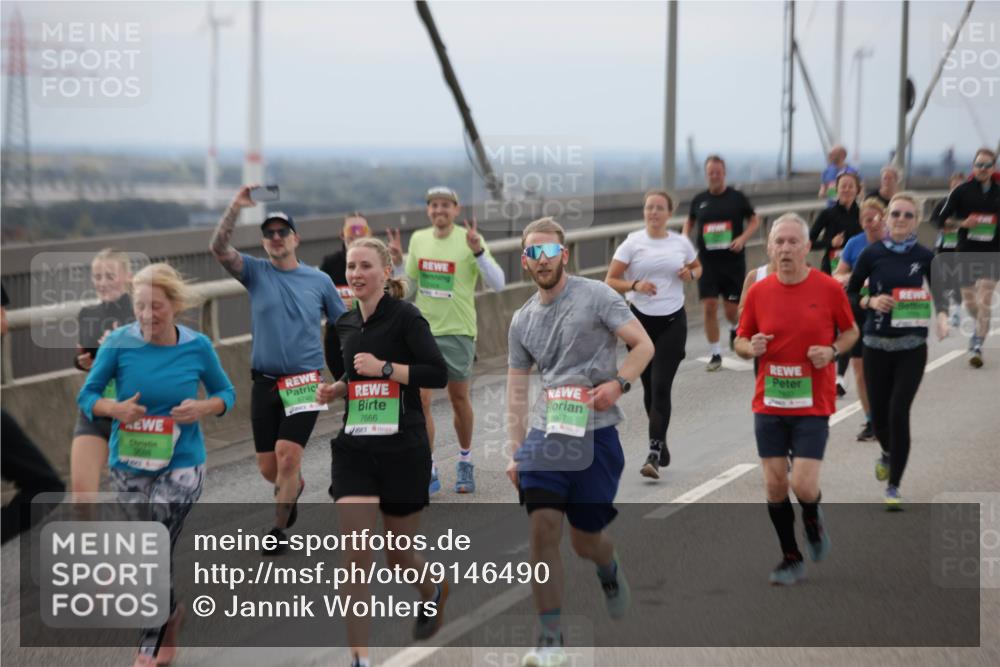 03.10.2025 - Köhlbrandbrückenlauf Jannik Wohlers http://msf.ph/oto/9146490 03.10.2025 15:49:18 Position 1 9688, 7666, 7667 meine-sportfotos.de