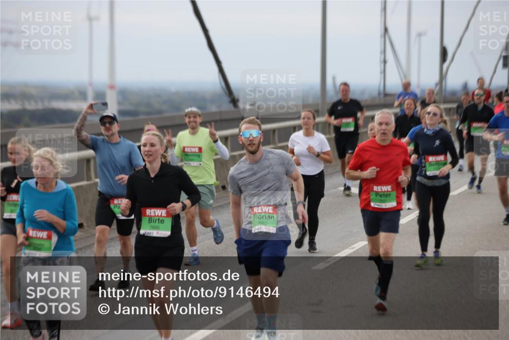03.10.2025 - Köhlbrandbrückenlauf Jannik Wohlers http://msf.ph/oto/9146494 03.10.2025 15:49:19 Position 1 7666, 7667 meine-sportfotos.de