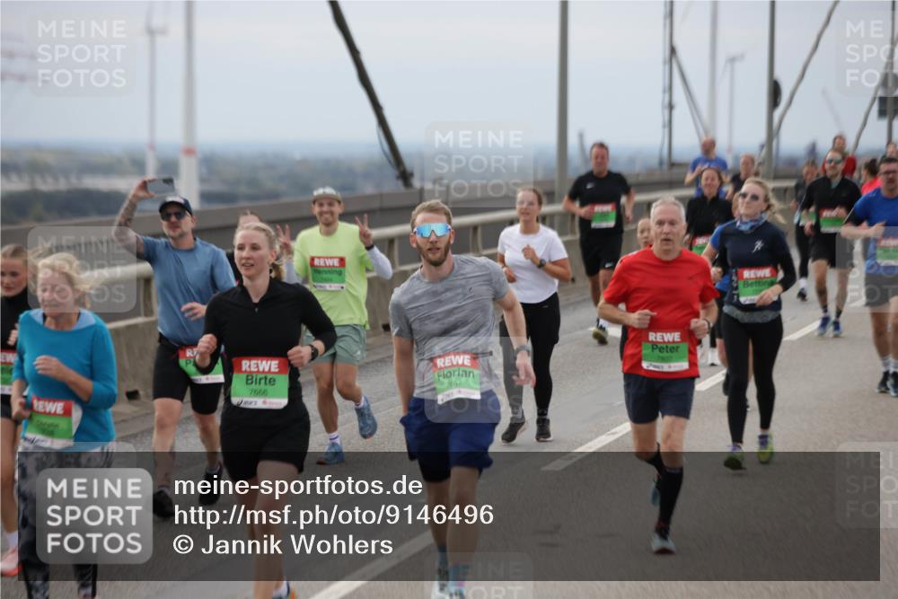 03.10.2025 - Köhlbrandbrückenlauf Jannik Wohlers http://msf.ph/oto/9146496 03.10.2025 15:49:19 Position 1 7666, 7667, 7800 meine-sportfotos.de