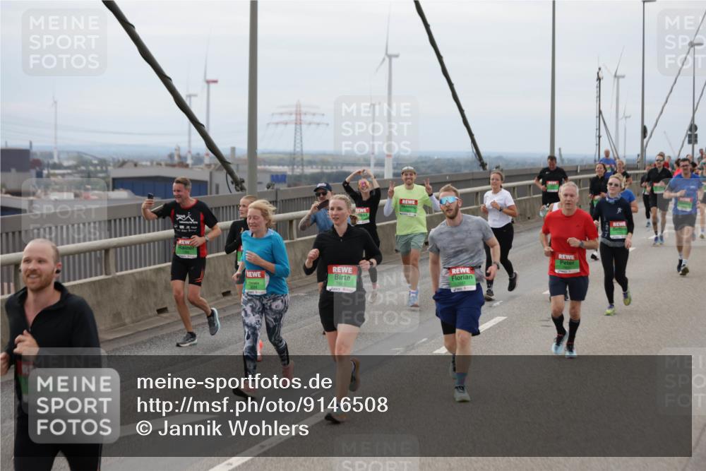 03.10.2025 - Köhlbrandbrückenlauf Jannik Wohlers http://msf.ph/oto/9146508 03.10.2025 15:49:20 Position 1 7467, 7666 meine-sportfotos.de