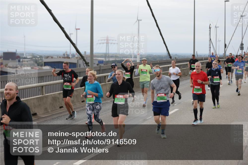 03.10.2025 - Köhlbrandbrückenlauf Jannik Wohlers http://msf.ph/oto/9146509 03.10.2025 15:49:20 Position 1 7467, 7666 meine-sportfotos.de