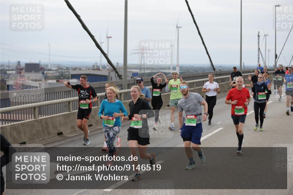 03.10.2025 - Köhlbrandbrückenlauf Jannik Wohlers http://msf.ph/oto/9146519 03.10.2025 15:49:20 Position 1  meine-sportfotos.de