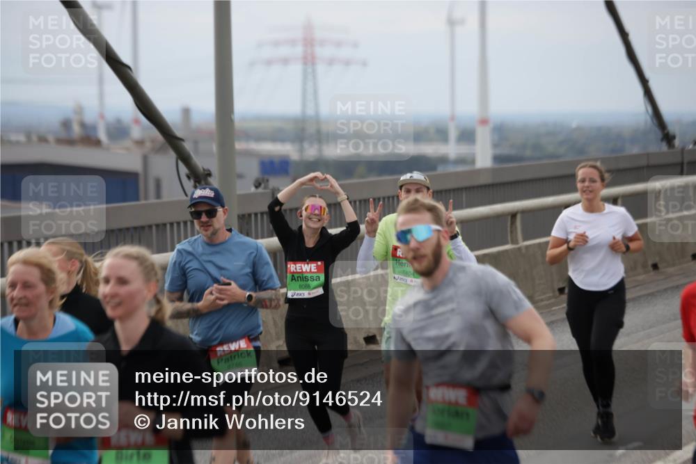 03.10.2025 - Köhlbrandbrückenlauf Jannik Wohlers http://msf.ph/oto/9146524 03.10.2025 15:49:20 Position 1 8746, 8088, 7404 meine-sportfotos.de