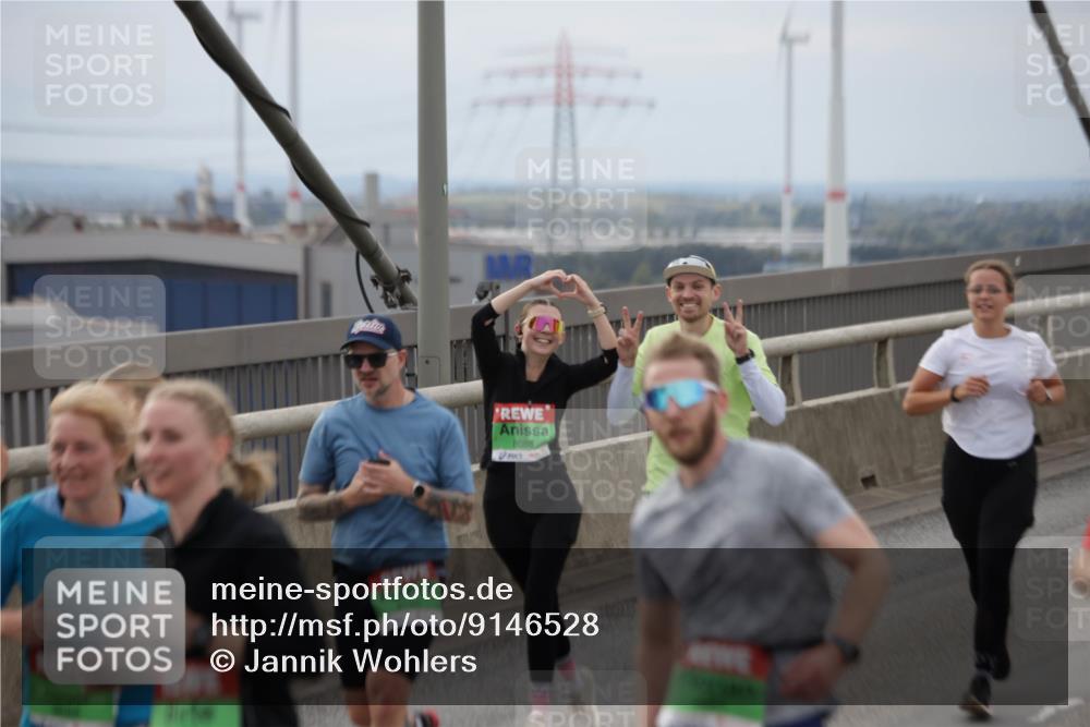 03.10.2025 - Köhlbrandbrückenlauf Jannik Wohlers http://msf.ph/oto/9146528 03.10.2025 15:49:21 Position 1 8088 meine-sportfotos.de