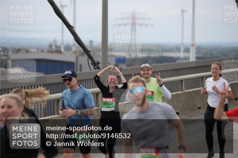 03.10.2025 - Köhlbrandbrückenlauf Jannik Wohlers http://msf.ph/oto/9146532 03.10.2025 15:49:21 Position 1 8088 meine-sportfotos.de
