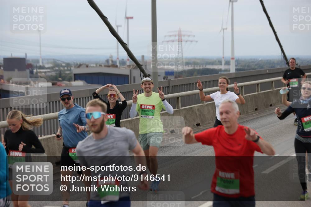 03.10.2025 - Köhlbrandbrückenlauf Jannik Wohlers http://msf.ph/oto/9146541 03.10.2025 15:49:22 Position 1 8088, 7404 meine-sportfotos.de