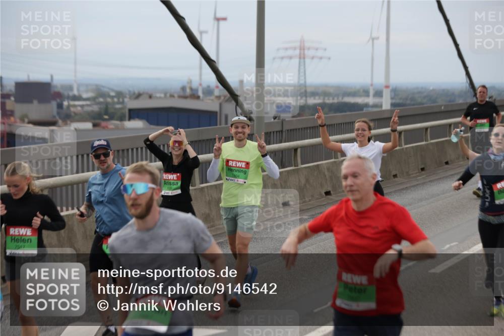 03.10.2025 - Köhlbrandbrückenlauf Jannik Wohlers http://msf.ph/oto/9146542 03.10.2025 15:49:22 Position 1 7517, 7404, 1400 meine-sportfotos.de