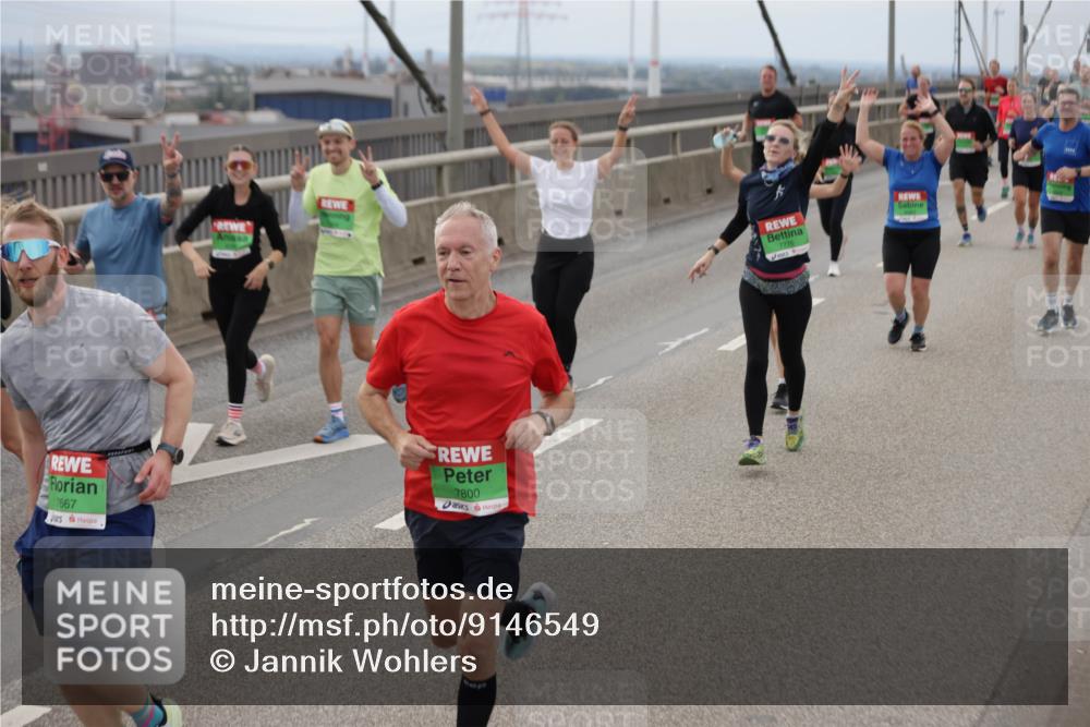 03.10.2025 - Köhlbrandbrückenlauf Jannik Wohlers http://msf.ph/oto/9146549 03.10.2025 15:49:22 Position 1 1667, 7800, 7775 meine-sportfotos.de