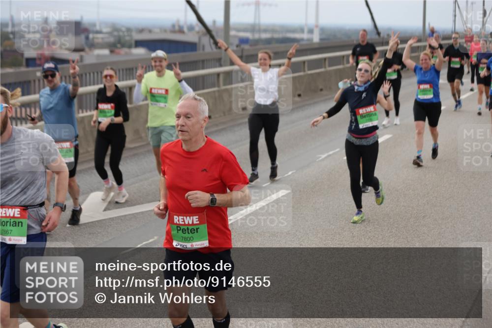 03.10.2025 - Köhlbrandbrückenlauf Jannik Wohlers http://msf.ph/oto/9146555 03.10.2025 15:49:22 Position 1 7667, 7800, 77 meine-sportfotos.de