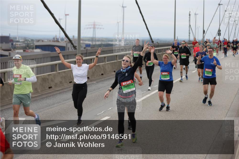 03.10.2025 - Köhlbrandbrückenlauf Jannik Wohlers http://msf.ph/oto/9146561 03.10.2025 15:49:23 Position 1 7775 meine-sportfotos.de
