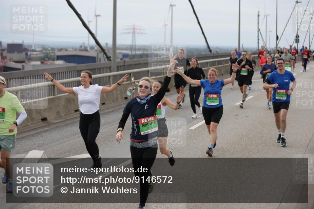 03.10.2025 - Köhlbrandbrückenlauf Jannik Wohlers http://msf.ph/oto/9146572 03.10.2025 15:49:23 Position 1 7775 meine-sportfotos.de