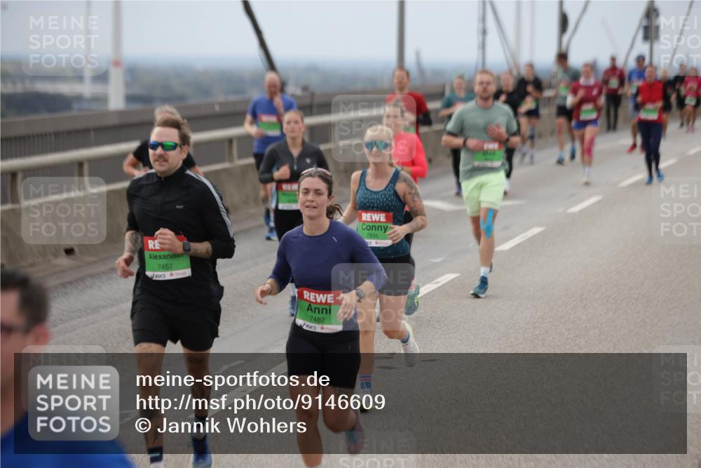 03.10.2025 - Köhlbrandbrückenlauf Jannik Wohlers http://msf.ph/oto/9146609 03.10.2025 15:49:26 Position 1 7457, 7482, 7935 meine-sportfotos.de