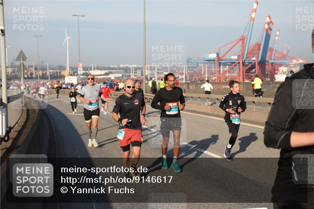 03.10.2025 - Köhlbrandbrückenlauf Yannick Fuchs http://msf.ph/oto/9146617 03.10.2025 08:36:48 Position 2 550 meine-sportfotos.de