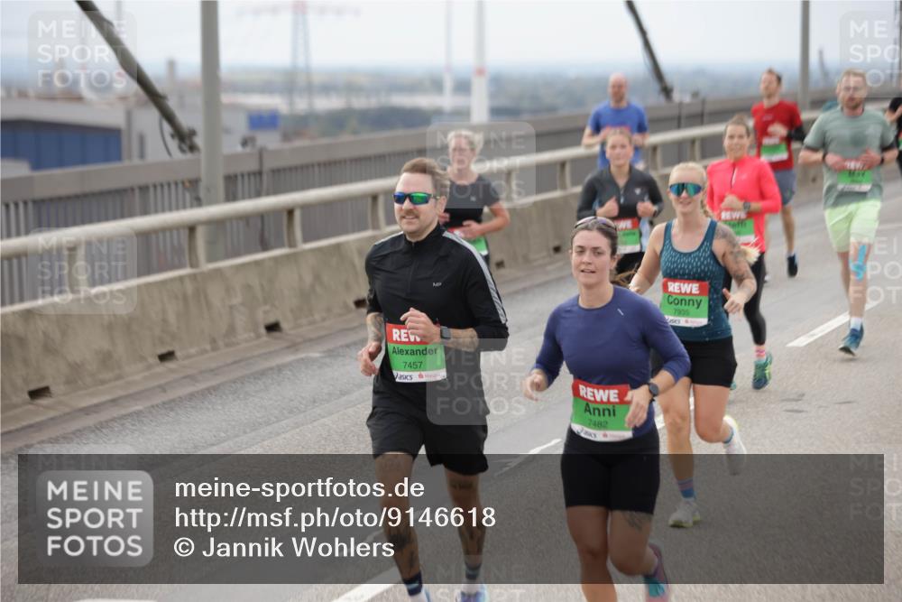 03.10.2025 - Köhlbrandbrückenlauf Jannik Wohlers http://msf.ph/oto/9146618 03.10.2025 15:49:27 Position 1 7457, 7482, 7935 meine-sportfotos.de