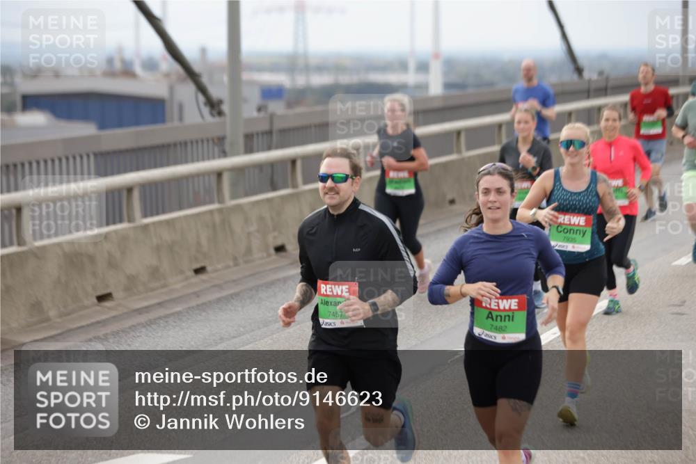 03.10.2025 - Köhlbrandbrückenlauf Jannik Wohlers http://msf.ph/oto/9146623 03.10.2025 15:49:27 Position 1 7457, 7482, 7935 meine-sportfotos.de
