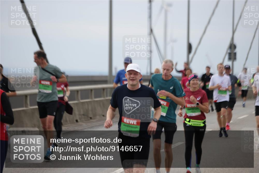 03.10.2025 - Köhlbrandbrückenlauf Jannik Wohlers http://msf.ph/oto/9146657 03.10.2025 15:49:35 Position 1 9307 meine-sportfotos.de