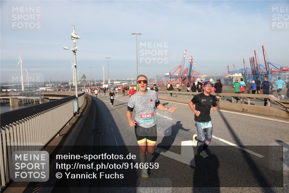 03.10.2025 - Köhlbrandbrückenlauf Yannick Fuchs http://msf.ph/oto/9146659 03.10.2025 08:36:51 Position 2 3592 meine-sportfotos.de