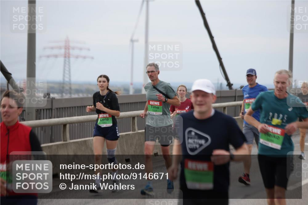 03.10.2025 - Köhlbrandbrückenlauf Jannik Wohlers http://msf.ph/oto/9146671 03.10.2025 15:49:37 Position 1 7252, 7253 meine-sportfotos.de