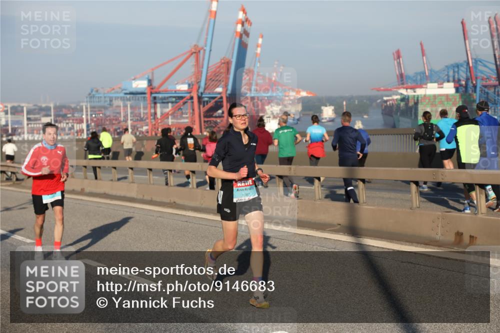 03.10.2025 - Köhlbrandbrückenlauf Yannick Fuchs http://msf.ph/oto/9146683 03.10.2025 08:36:53 Position 2 1087 meine-sportfotos.de