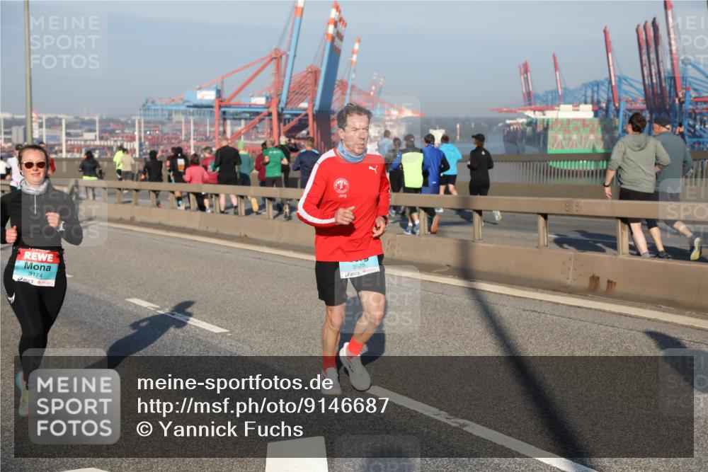 03.10.2025 - Köhlbrandbrückenlauf Yannick Fuchs http://msf.ph/oto/9146687 03.10.2025 08:36:55 Position 2 3174, 3525 meine-sportfotos.de