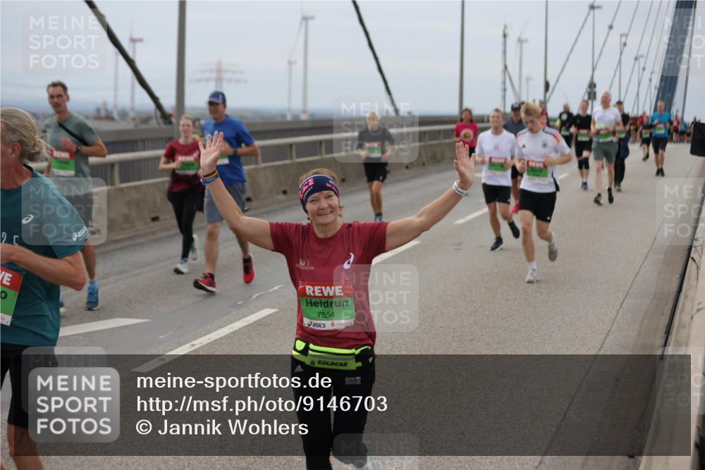 03.10.2025 - Köhlbrandbrückenlauf Jannik Wohlers http://msf.ph/oto/9146703 03.10.2025 15:49:40 Position 1 25, 7854 meine-sportfotos.de