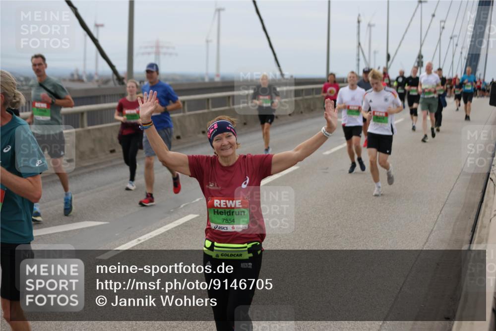 03.10.2025 - Köhlbrandbrückenlauf Jannik Wohlers http://msf.ph/oto/9146705 03.10.2025 15:49:40 Position 1 7854 meine-sportfotos.de