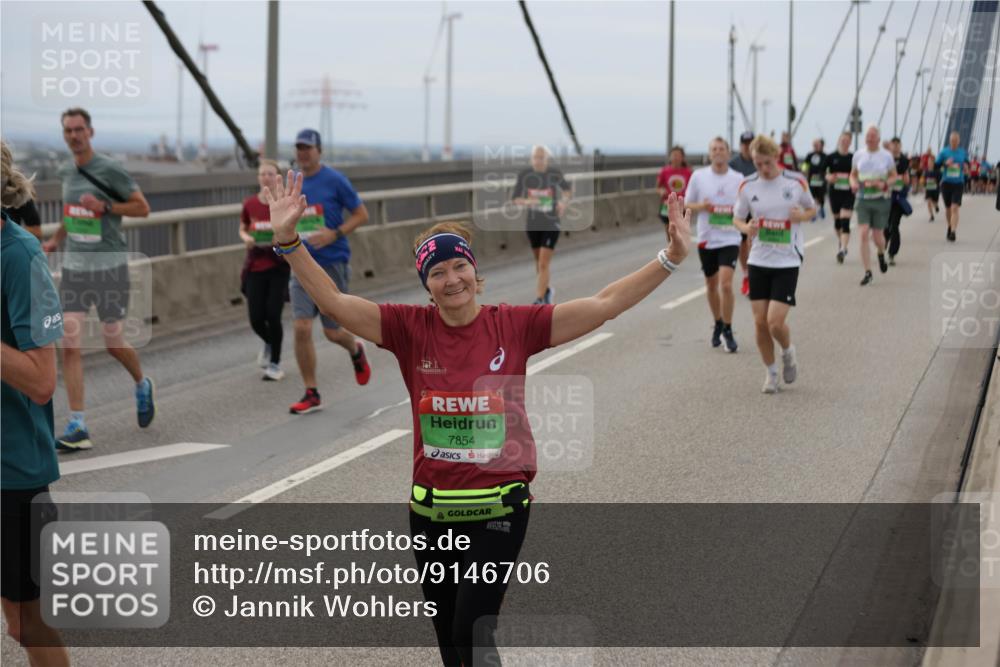 03.10.2025 - Köhlbrandbrückenlauf Jannik Wohlers http://msf.ph/oto/9146706 03.10.2025 15:49:40 Position 1 7854 meine-sportfotos.de