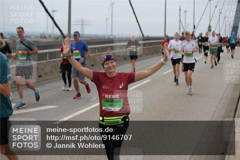 03.10.2025 - Köhlbrandbrückenlauf Jannik Wohlers http://msf.ph/oto/9146707 03.10.2025 15:49:40 Position 1 7854 meine-sportfotos.de