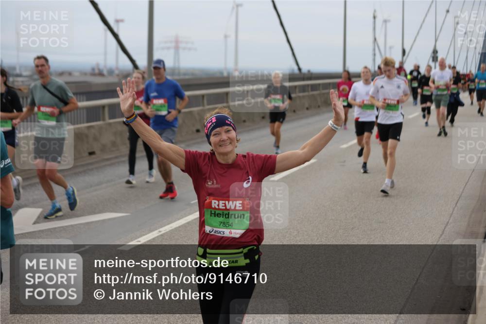03.10.2025 - Köhlbrandbrückenlauf Jannik Wohlers http://msf.ph/oto/9146710 03.10.2025 15:49:40 Position 1 7854 meine-sportfotos.de