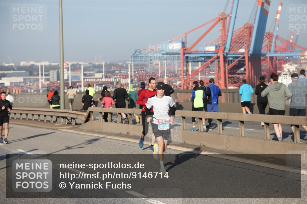 03.10.2025 - Köhlbrandbrückenlauf Yannick Fuchs http://msf.ph/oto/9146714 03.10.2025 08:36:58 Position 2 1432 meine-sportfotos.de