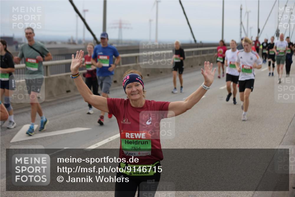 03.10.2025 - Köhlbrandbrückenlauf Jannik Wohlers http://msf.ph/oto/9146715 03.10.2025 15:49:40 Position 1 7854 meine-sportfotos.de