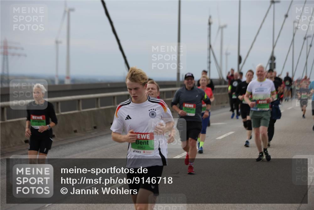 03.10.2025 - Köhlbrandbrückenlauf Jannik Wohlers http://msf.ph/oto/9146718 03.10.2025 15:49:41 Position 1 8962 meine-sportfotos.de