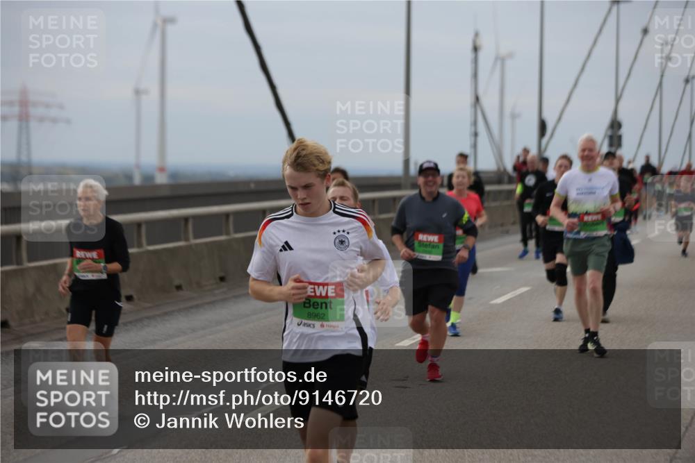 03.10.2025 - Köhlbrandbrückenlauf Jannik Wohlers http://msf.ph/oto/9146720 03.10.2025 15:49:42 Position 1 8962 meine-sportfotos.de