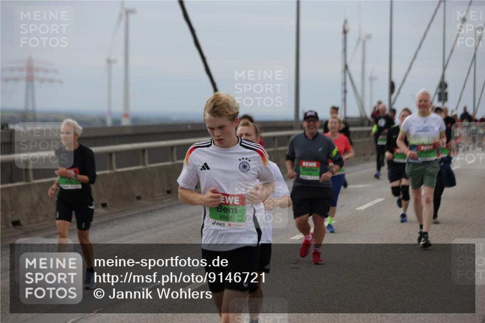 03.10.2025 - Köhlbrandbrückenlauf Jannik Wohlers http://msf.ph/oto/9146721 03.10.2025 15:49:42 Position 1 8962 meine-sportfotos.de