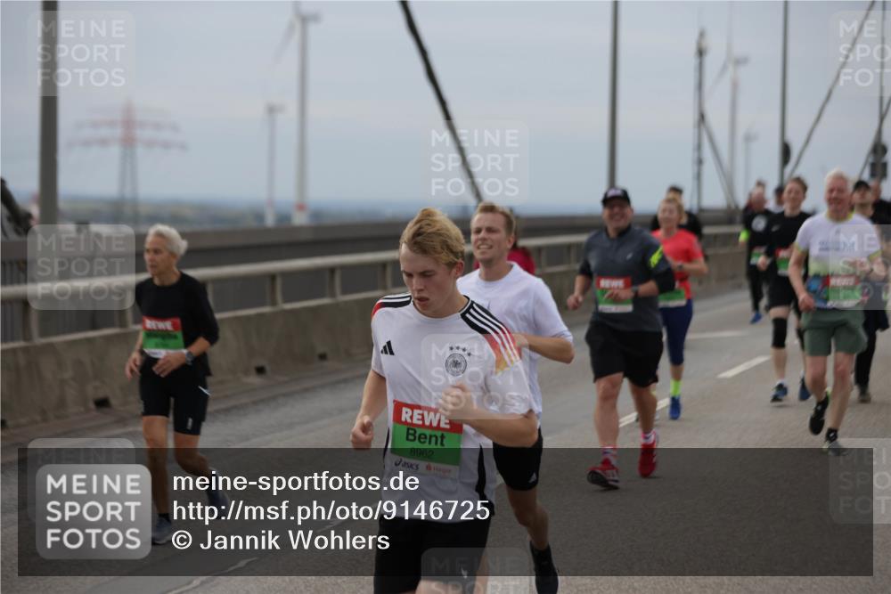 03.10.2025 - Köhlbrandbrückenlauf Jannik Wohlers http://msf.ph/oto/9146725 03.10.2025 15:49:42 Position 1 8962 meine-sportfotos.de