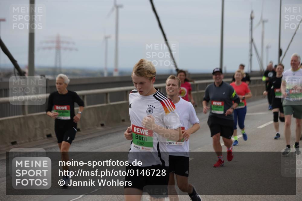 03.10.2025 - Köhlbrandbrückenlauf Jannik Wohlers http://msf.ph/oto/9146728 03.10.2025 15:49:42 Position 1 8962, 21 meine-sportfotos.de