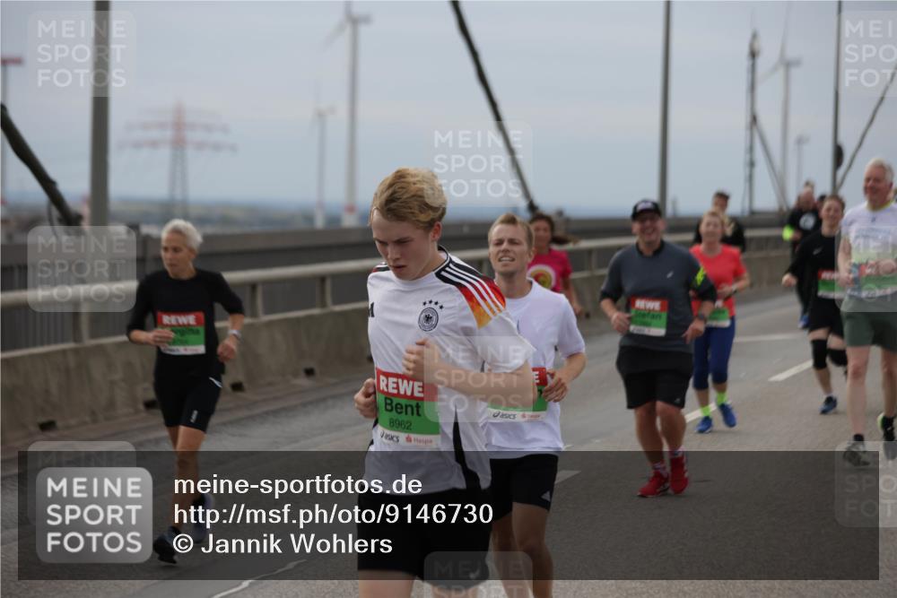 03.10.2025 - Köhlbrandbrückenlauf Jannik Wohlers http://msf.ph/oto/9146730 03.10.2025 15:49:42 Position 1 8962 meine-sportfotos.de