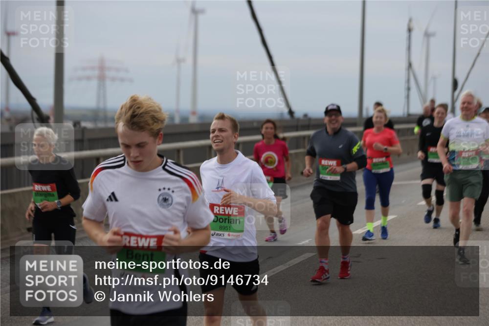03.10.2025 - Köhlbrandbrückenlauf Jannik Wohlers http://msf.ph/oto/9146734 03.10.2025 15:49:42 Position 1 8062, 8951 meine-sportfotos.de