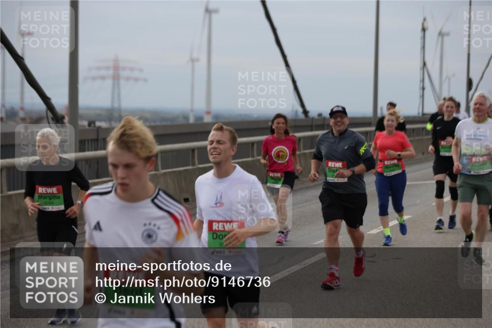 03.10.2025 - Köhlbrandbrückenlauf Jannik Wohlers http://msf.ph/oto/9146736 03.10.2025 15:49:43 Position 1 8764 meine-sportfotos.de