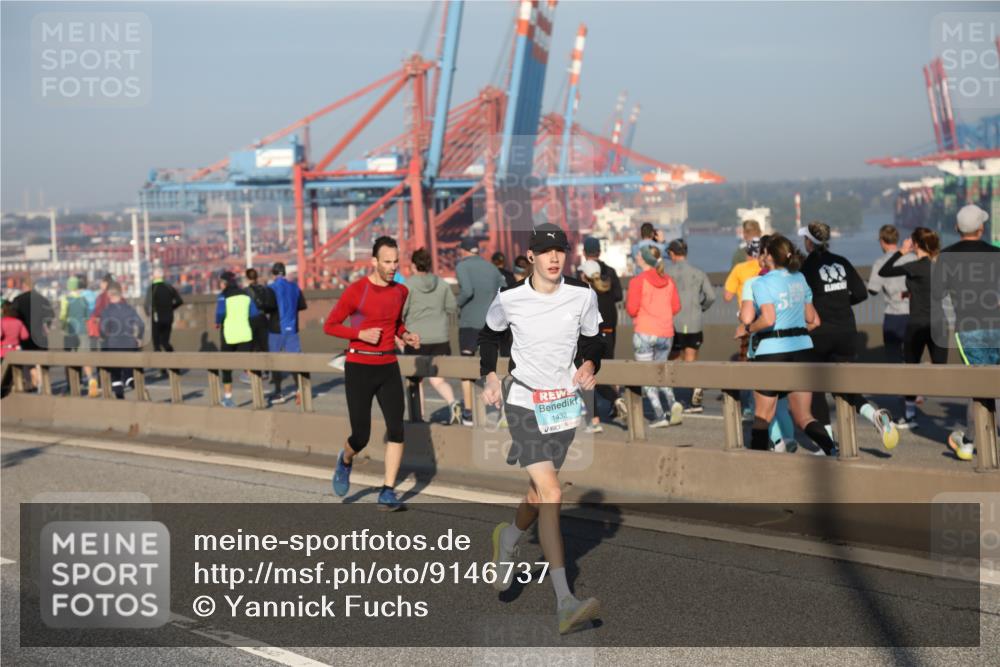 03.10.2025 - Köhlbrandbrückenlauf Yannick Fuchs http://msf.ph/oto/9146737 03.10.2025 08:36:59 Position 2 1432 meine-sportfotos.de