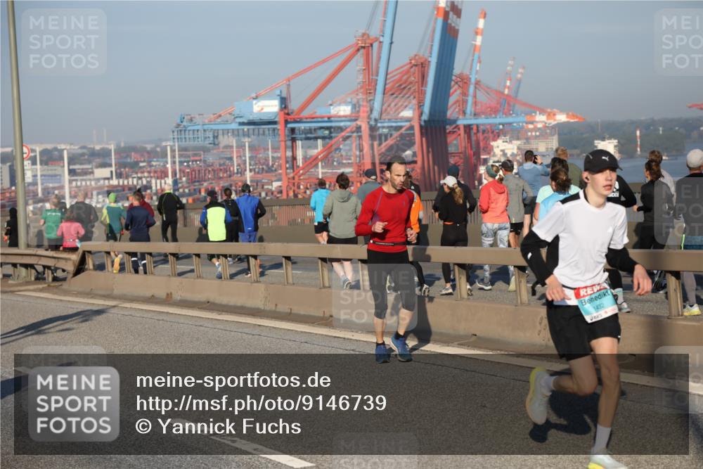 03.10.2025 - Köhlbrandbrückenlauf Yannick Fuchs http://msf.ph/oto/9146739 03.10.2025 08:37:00 Position 2 1432 meine-sportfotos.de